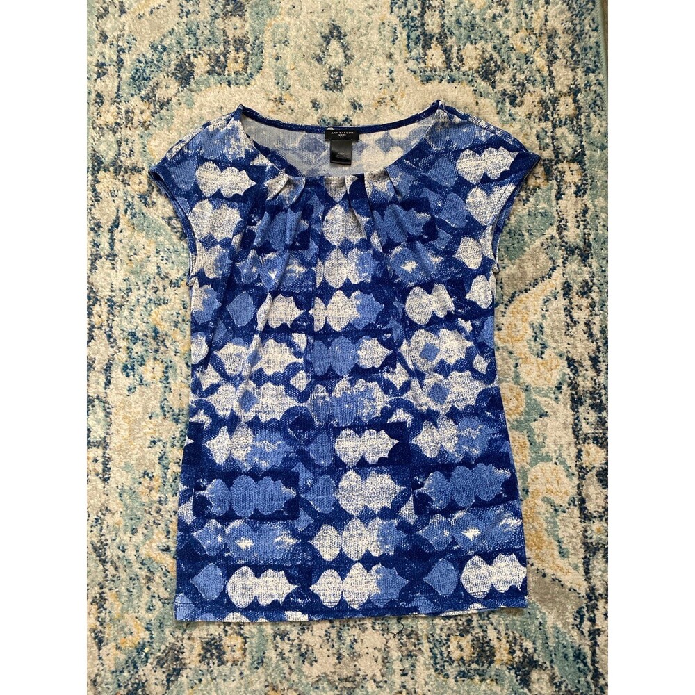 Cap sleeve blue and white top